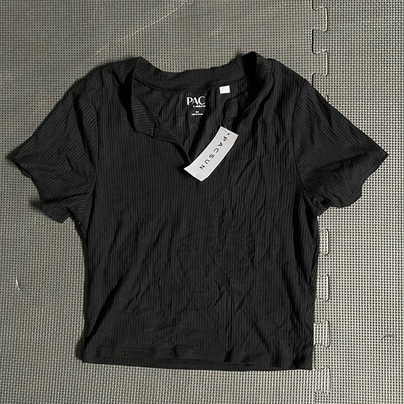 Notch t shirt - Picture 2 of 3